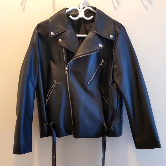 Leather biker jacket with belt - Picture 1 of 4